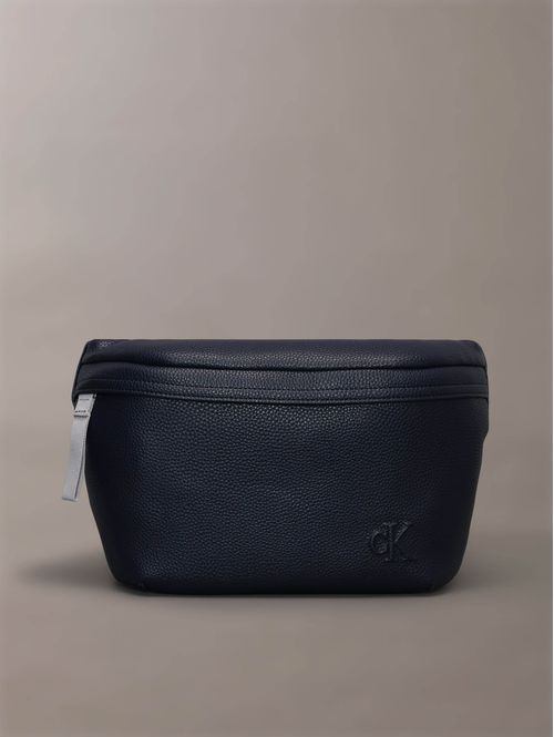 Cangurera-Calvin-Klein-Monograma-Relieve-Hombre-Azul