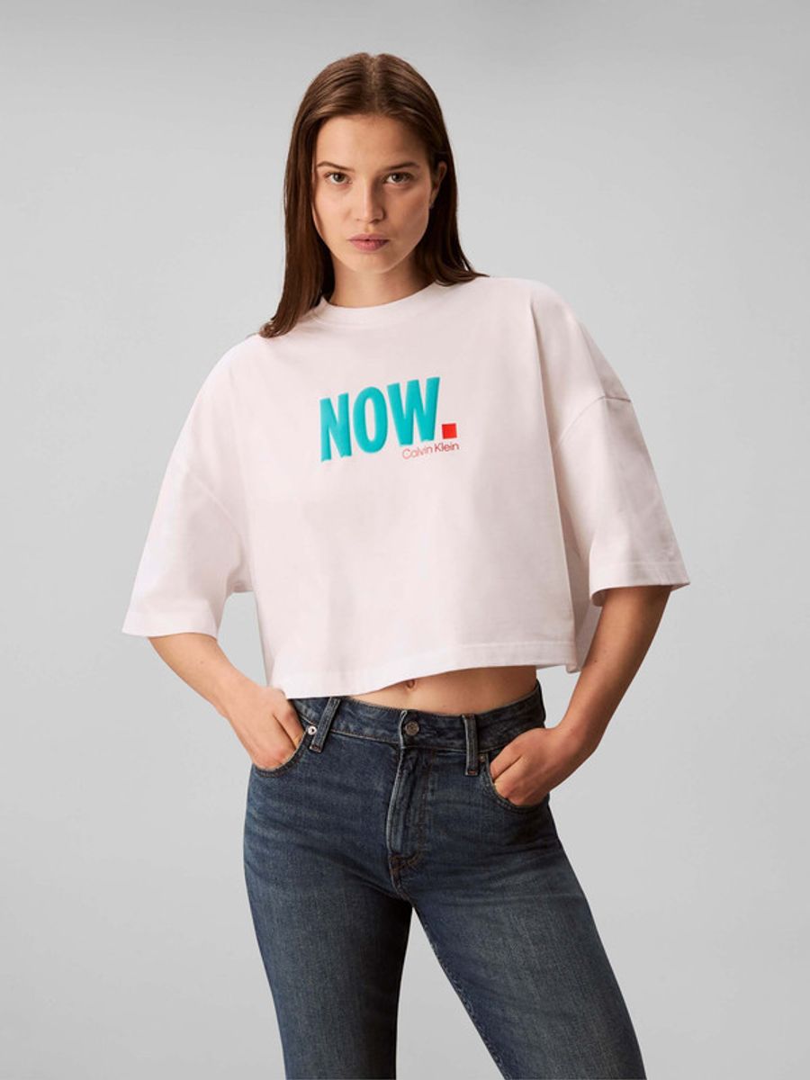 Playera-Calvin-Klein-Cropped-Oversized-Mujer-Blanco-47D209G-110