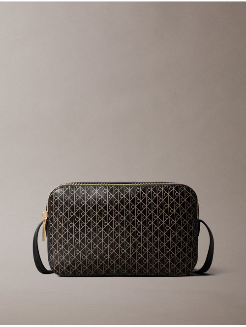 Camera-Bag-Alargada-Calvin-Klein-Emblema-Mujer-Negro-4F3268G-001