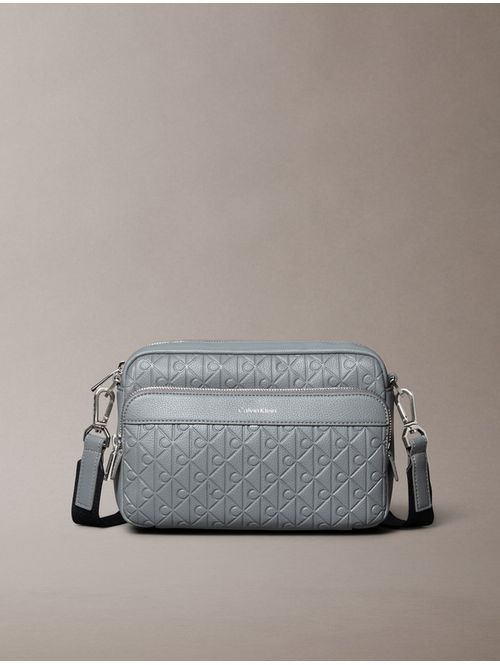Camera-Bag-Emblem-Emboss-Calvin-Klein-Hombre-Gris-4D3203G-PA7