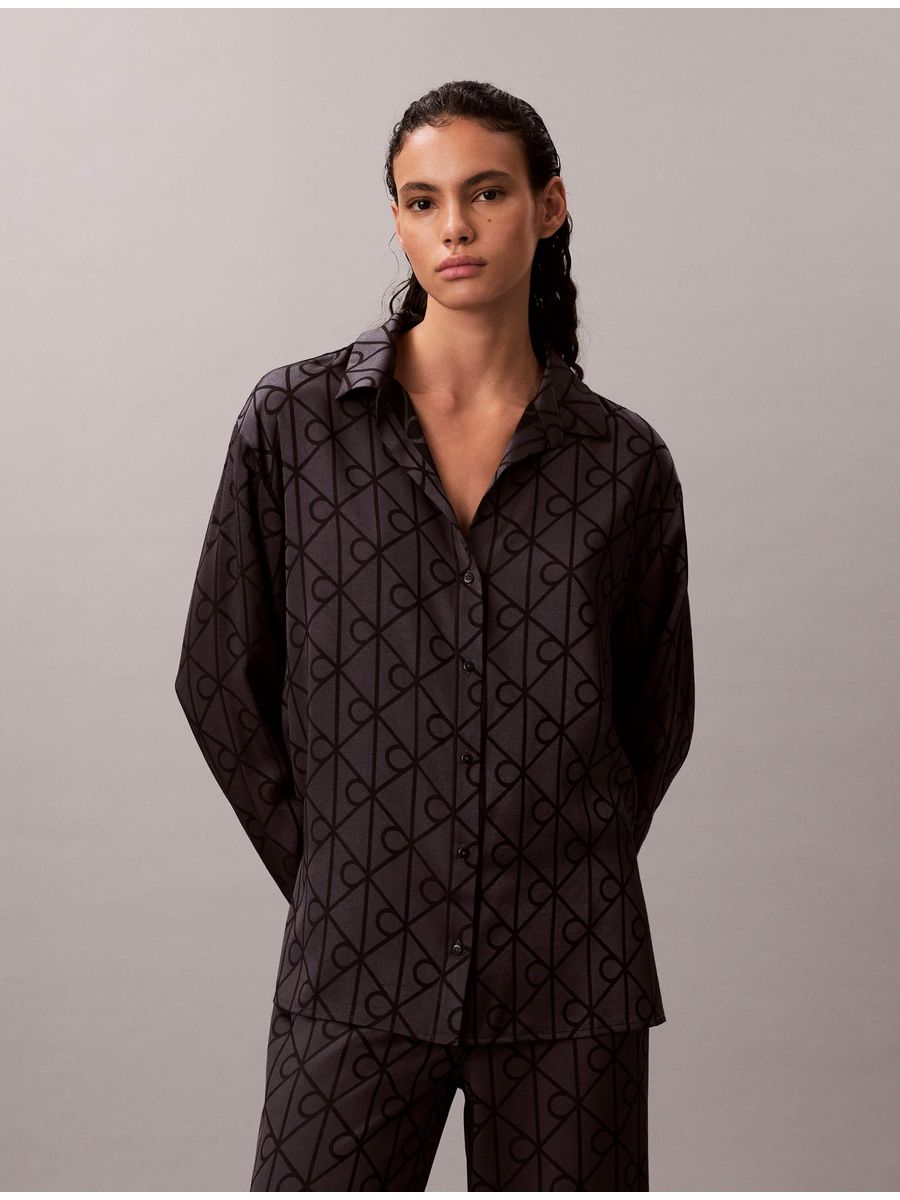 Camisa-Pijama-Calvin-Klein-Relaxed-AOP-Mujer-Negro-QS7535-003