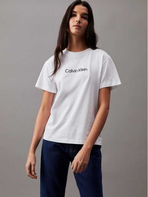 Playera-Calvin-Klein-Logo-Hero-Mujer-Blanco-K20K205448-YAF