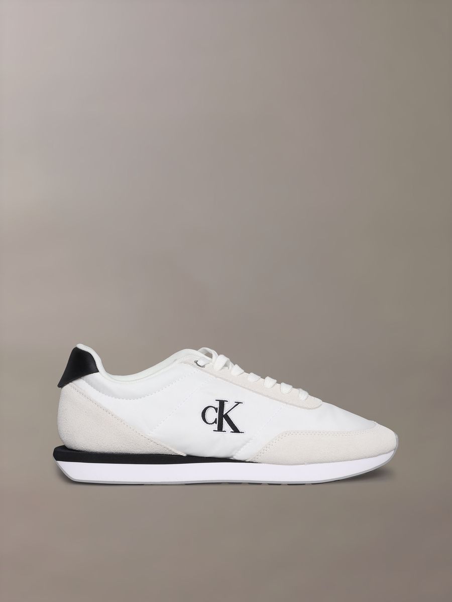 Tenis-Calvin-Klein-Retro-Runner-Mujer-Blanco-y-Negro-YW0YW01990-01W