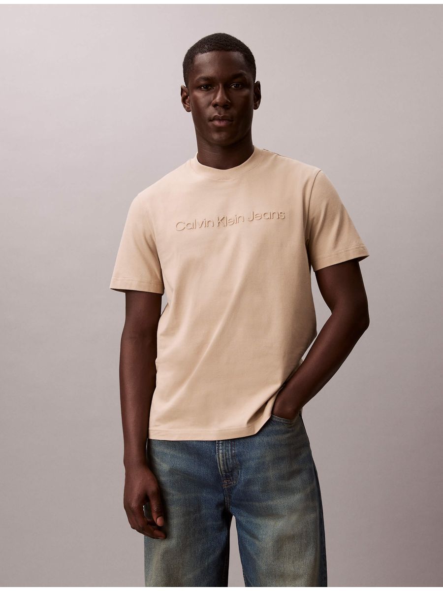Playera-Calvin-Klein-Emboss-Regular-Hombre-Blanco-4RAB803-PF0