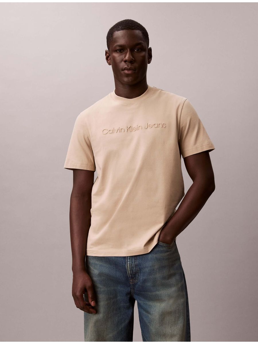 playera-calvin-klein-emboss-regular-hombre-blanco