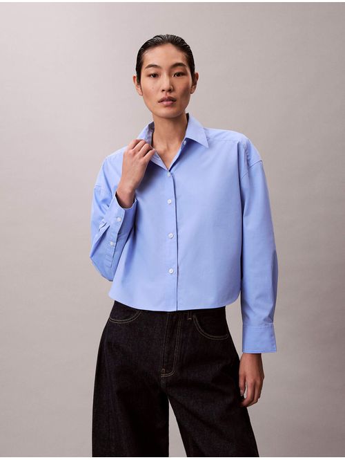 blusa-calvin-klein-poplin-oversized-cropped-mujer-azul-44e170g-hyd
