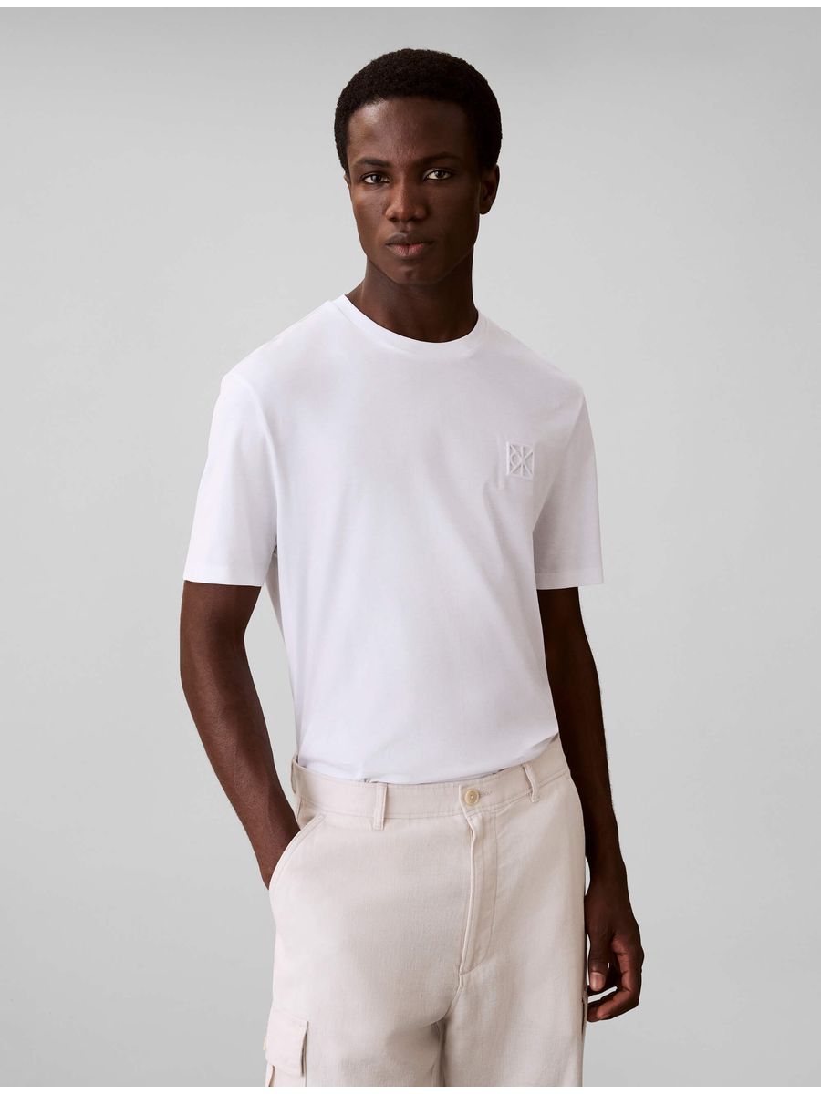 playera-calvin-klein-supima-emblem-hombre-blanco-4lf243g-yaf