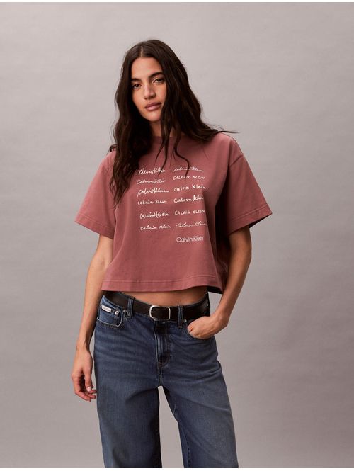 playera-calvin-klein-cropped-boxy-grafica-mujer-rosa-47f823g-41j