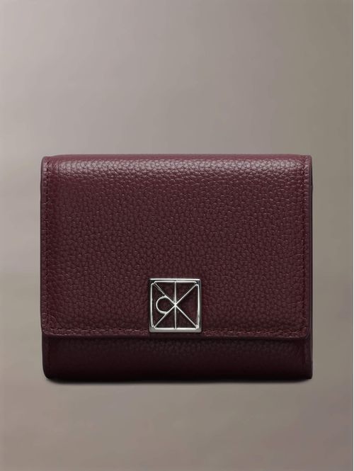cartera-calvin-klein-emblem-hw-mujer-rosa-4f1128g-z1k