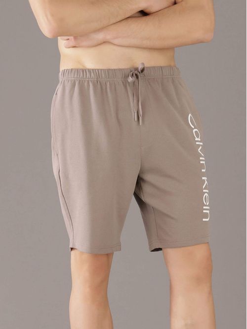 short-calvin-klein-logo-hombre-gris-np2551o-nz8