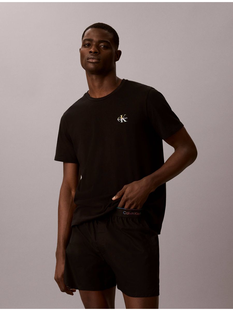 playera-calvin-klein-pride-hombre-negro-nm3022-ub1