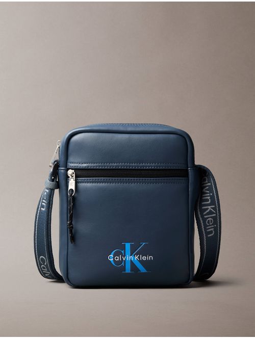 bolsa-calvin-klein-logo-webbing-reporter-hombre-azul-4d3418g-y08