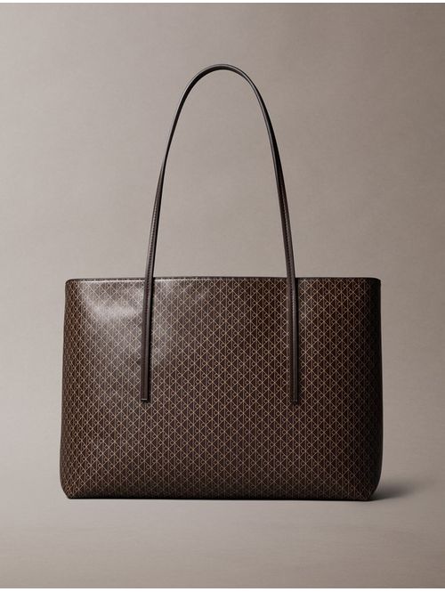 bolsa-calvin-klein-tote-aop-con-pouch-mujer-cafe-4f3266g-0tk