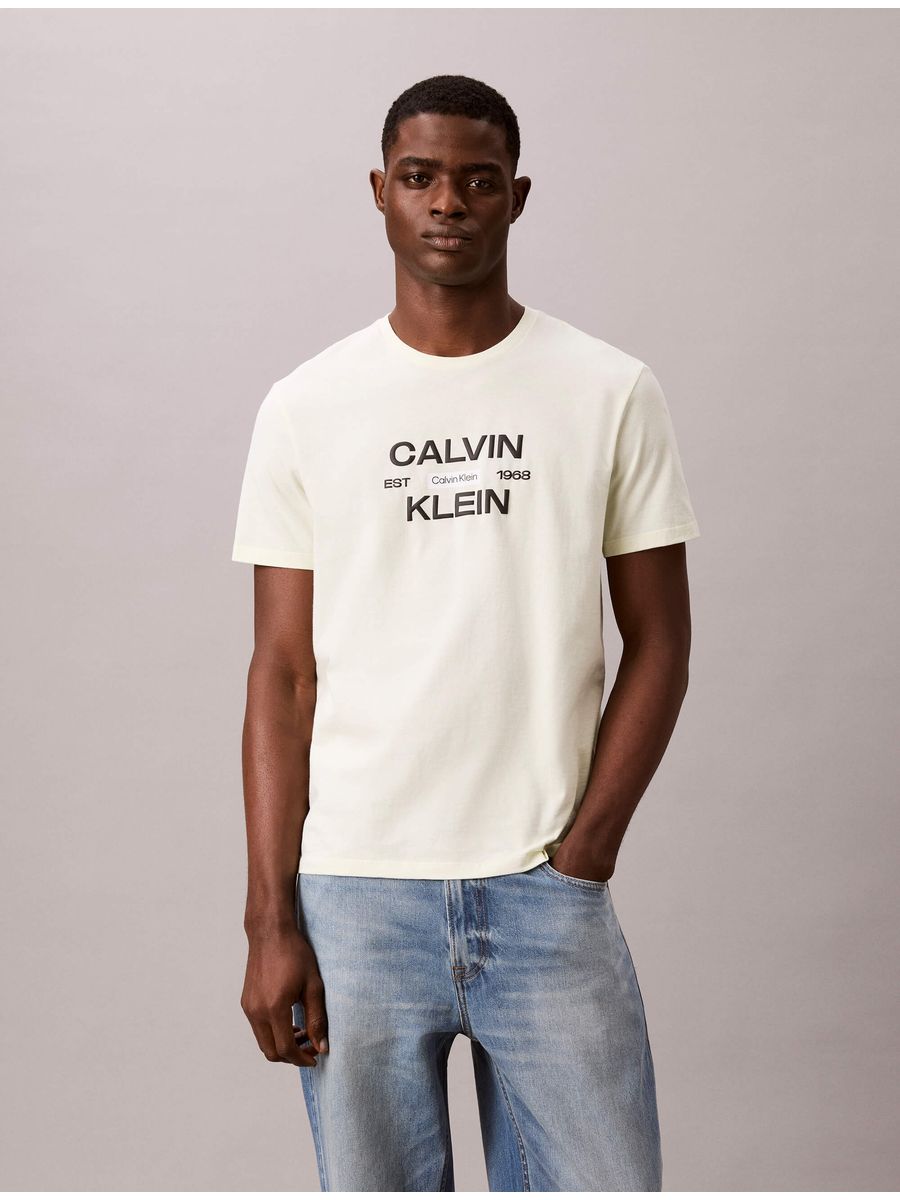 playera-calvin-klein-stack-graphic-hombre-amarillo-4rg805g-486