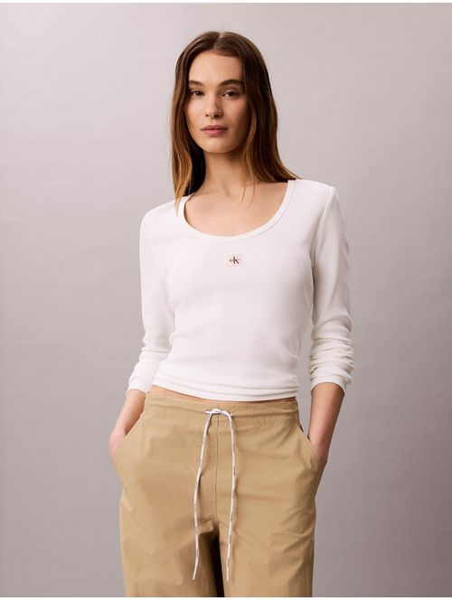 playera-calvin-klein-woven-label-baby-rib-scoop-neck-mujer-blanco-47d218g-yaf