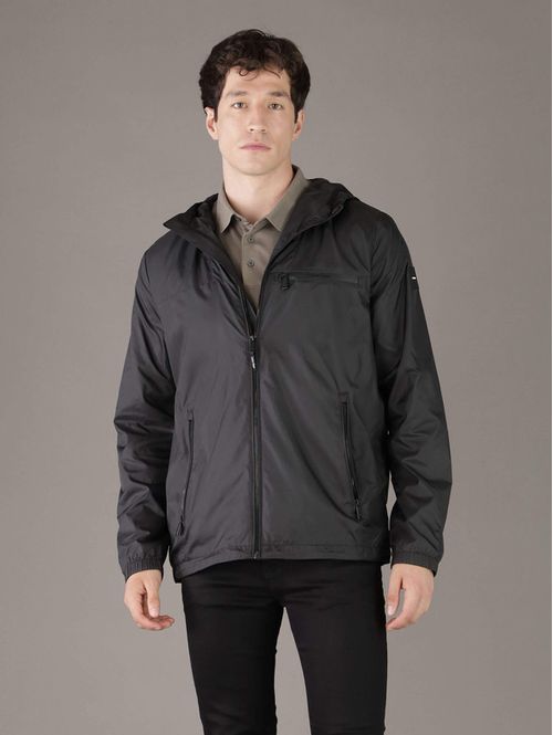 chamarra-calvin-klein-logo-hombre-negro-ckc21226-001