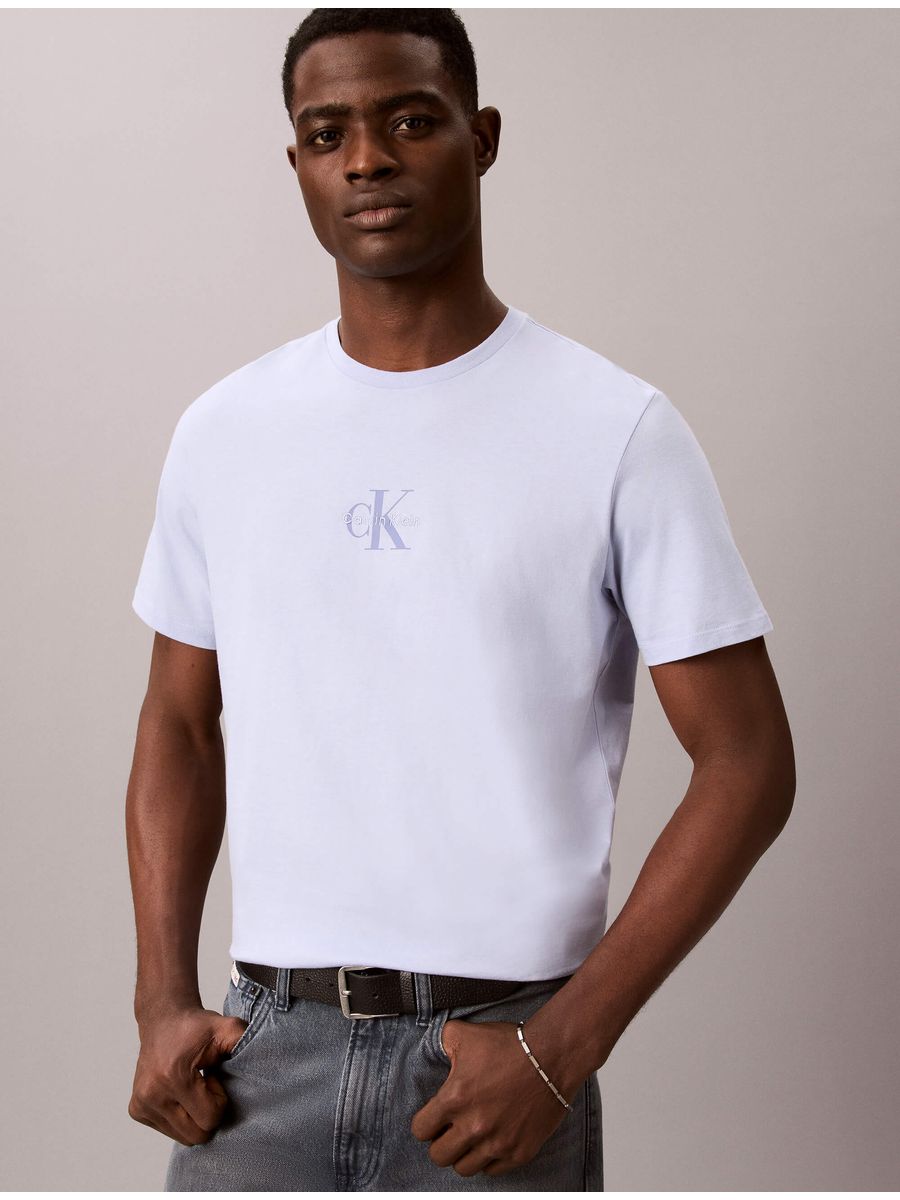 playera-calvin-klein-micro-monologo-graphic-hombre-morado-4rb866g-tkf