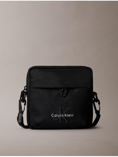 bolsa-crossbody-cuadrada-bold-calvin-klein-para-hombre-color-negro-4d3454g-ub1