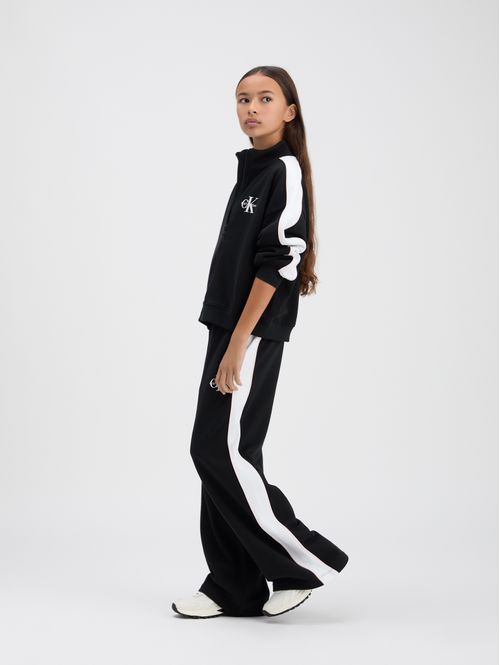 SUPF26_CKJK_CL_G_LOOK04_01