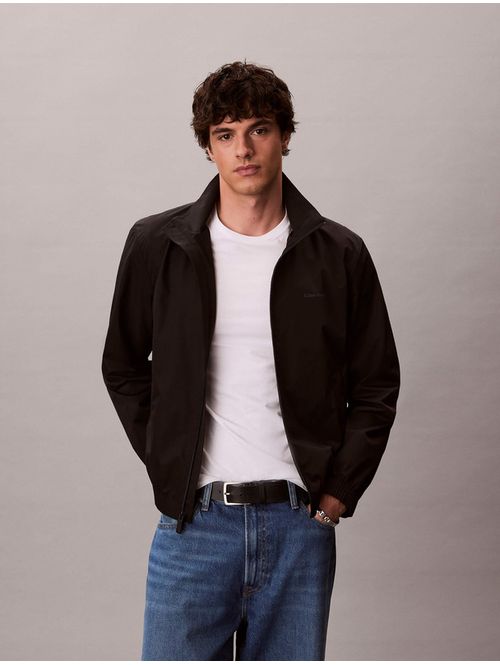 chamarra-rompevientos-cuello-alto-calvin-klein-hombre-negro-4lf515g-ub1