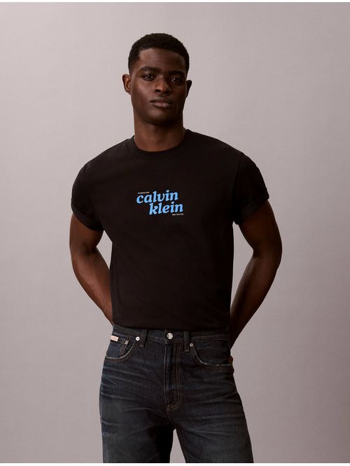 playera-grafica-vintage-calvin-klein-hombre-negro-4rg815g-ub1