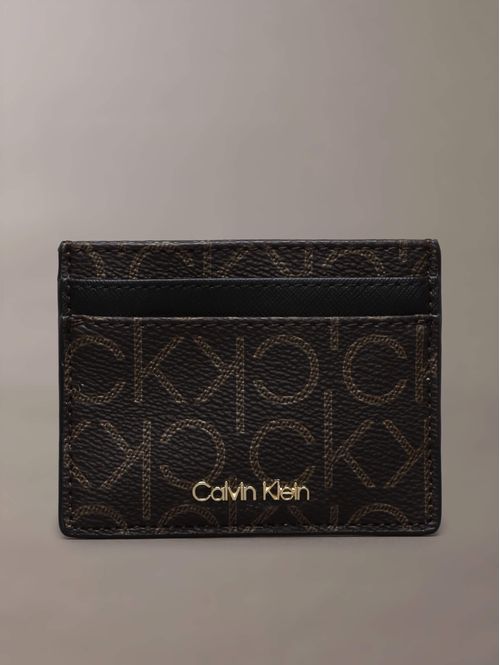 tarjetero-calvin-klein-con-placa-logo-mujer-cafe-h6aljbr2-ut1