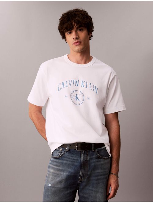playera-crest-vintage-calvin-klein-hombre-blanco-4rh810g-yaf