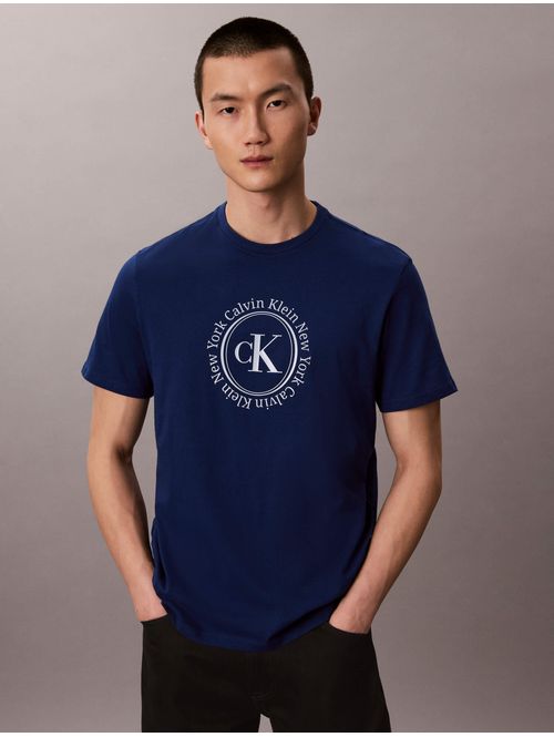 playera-crest-monograma-calvin-klein-hombre-azul-4rh892g-5ma