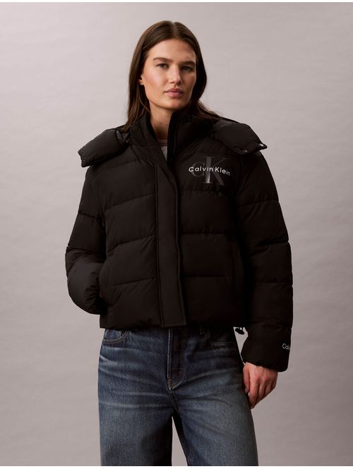 chamarra-puffer-corta-monologo-calvin-klein-mujer-negro-47h506g-ub1