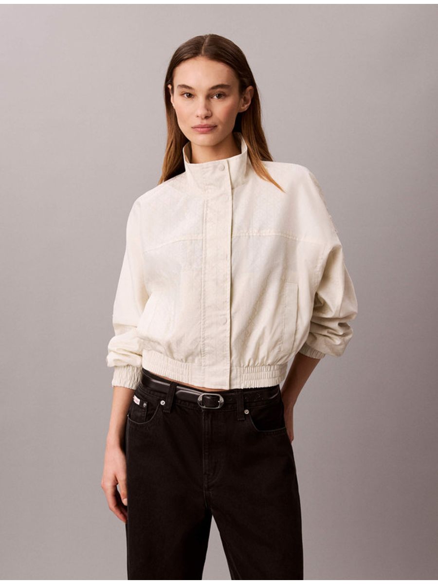 chamarra-windbreaker-jacquard-calvin-klein-mujer-blanco-47h519g-yas