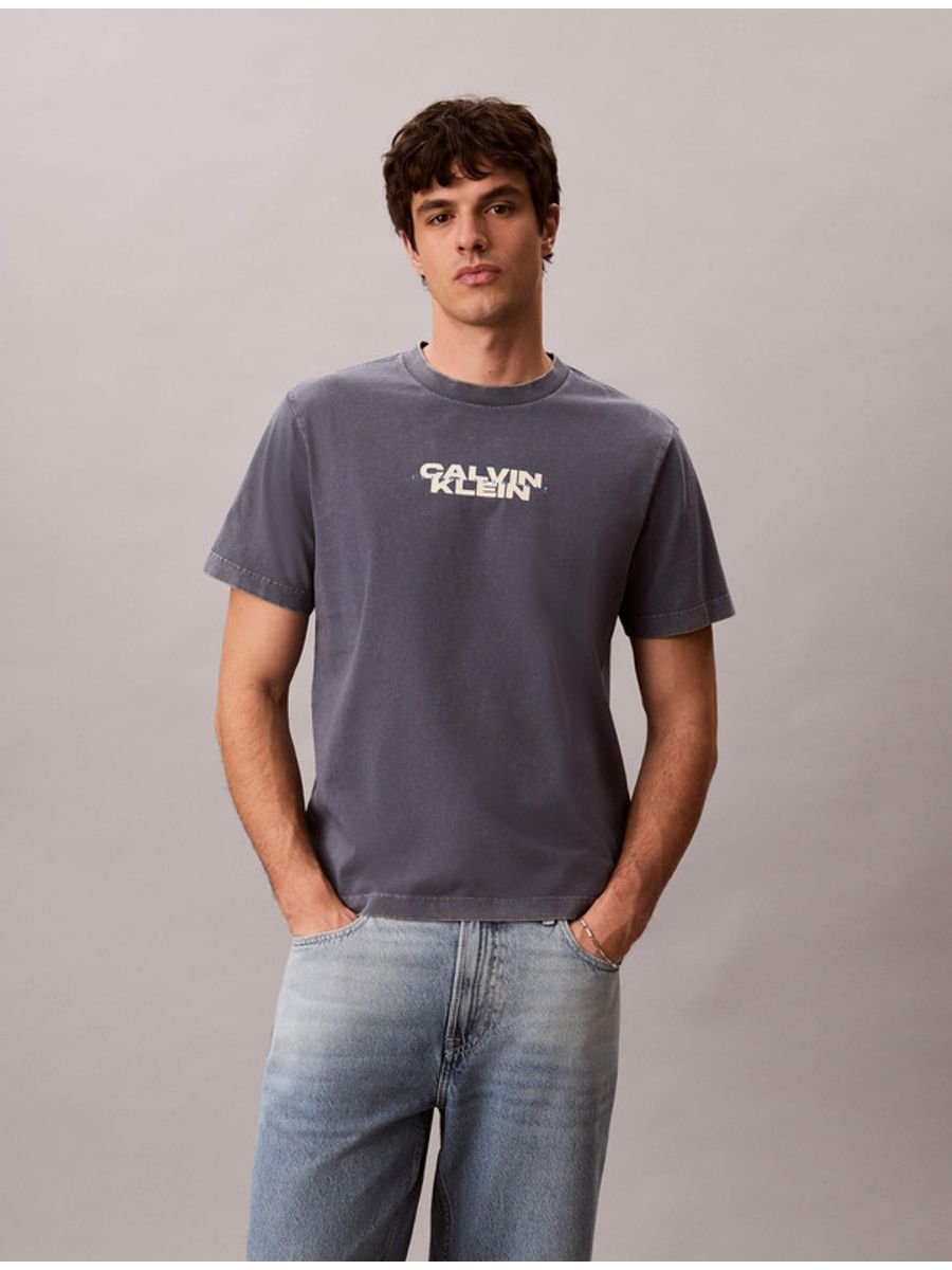 playera-washed-spine-graphic-calvin-klein-hombre-azul-4rg834g-xl7