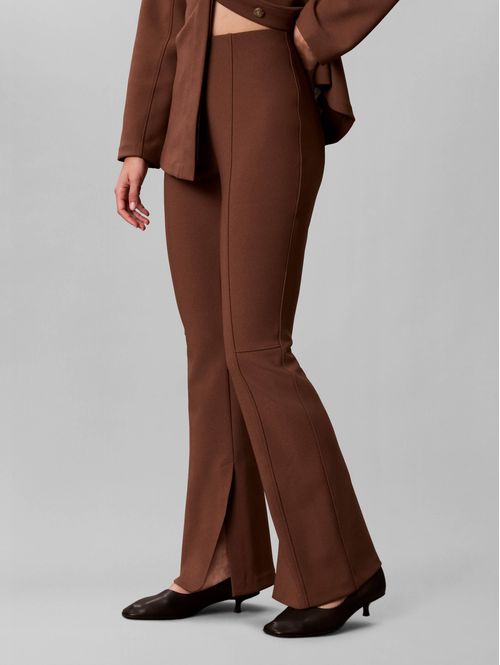 pantalon-tailored-knit-flare-calvin-klein-mujer-cafe-44h217g-n1i