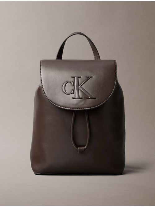 mochila-mini-flap-bold-ck-calvin-klein-mujer-cafe-4f3893g-bal