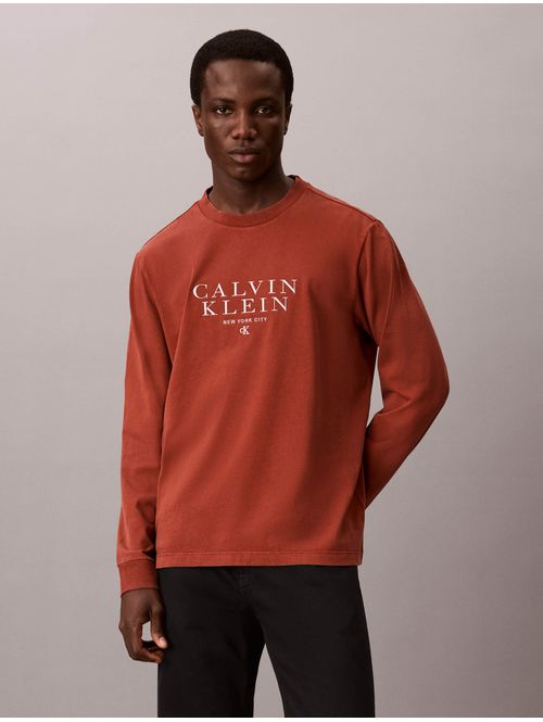 playera-manga-larga-powder-wash-calvin-klein-hombre-vino-4rh882g-gcq