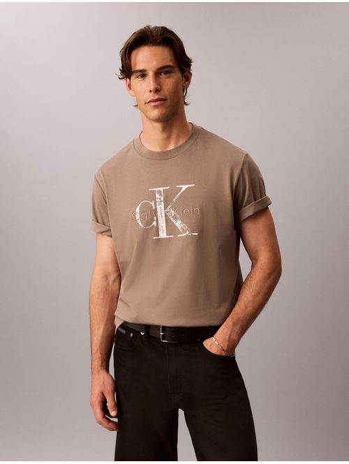 playera-distressed-monologo-calvin-klein-hombre-caqui-4rh899g-gpf