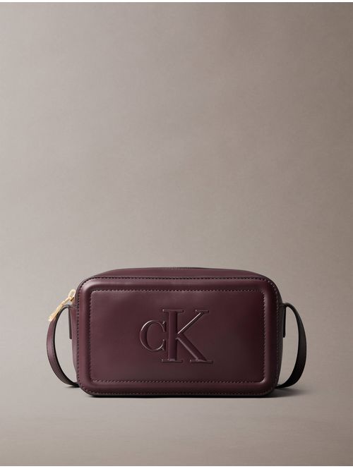 bolsa-camera-bold-ck-calvin-klein-mujer-vino-4f3220g-bap