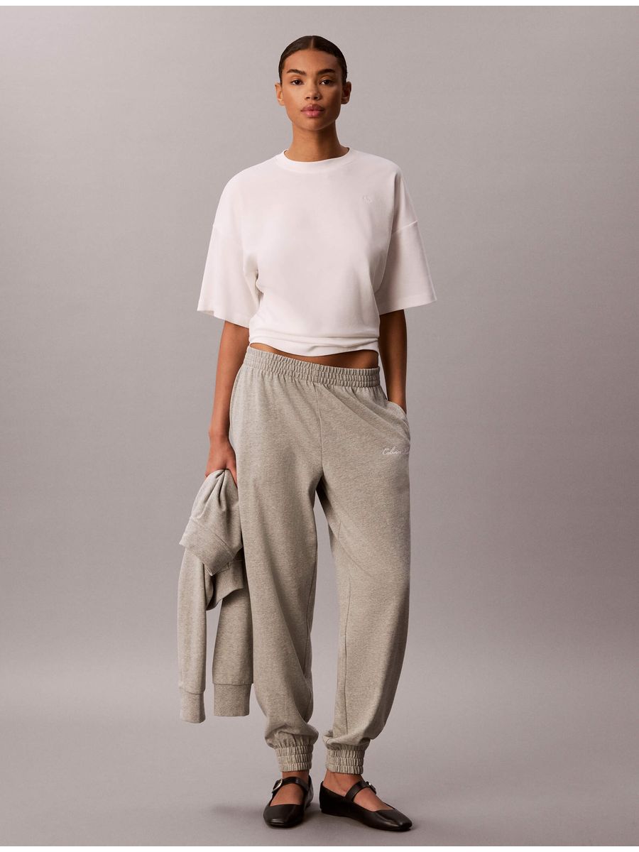 jogger-heavy-jersey-graphic-calvin-klein-mujer-gris-qs7687-p7a