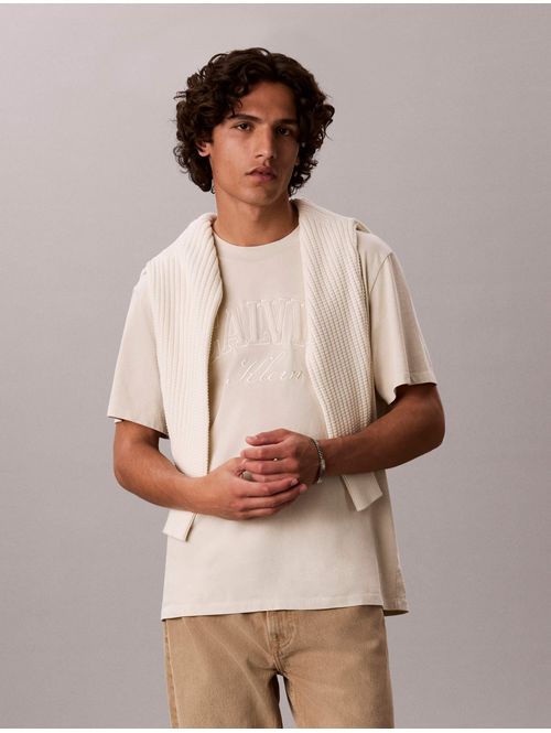 playera-self-applique-logo-calvin-klein-hombre-beige-4rh221g-pdj