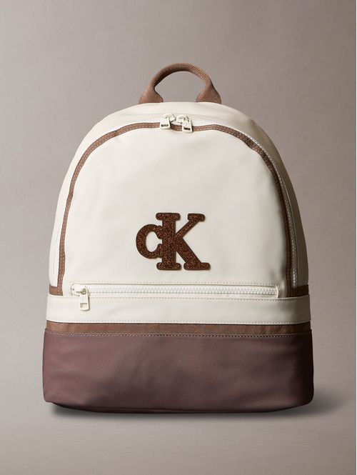 mochila-color-block-calvin-klein-niña-beige-iu0iu00758-cks