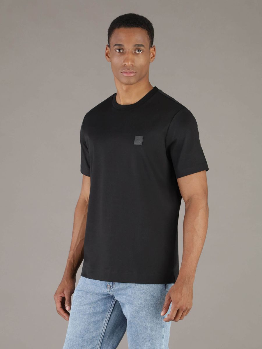 playera-calvin-klein-placa-monograma-hombre-negro-4lh206g-ub1
