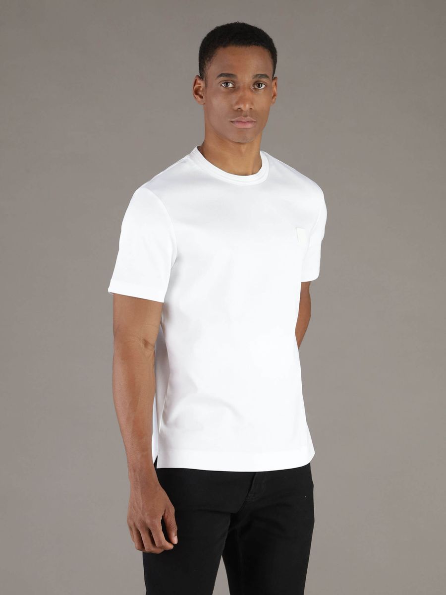 playera-calvin-klein-placa-monograma-hombre-blanco-4lh206g-yaf